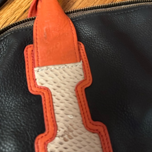 Stylish Black and Orange Women's Bag - Picture 9 of 9